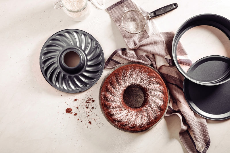 Tramontina Brasil Aluminum Cake Pan with Starflon Max Nonstick Coating and Removable Bottom Graphite, 26 cm, 3,3 L