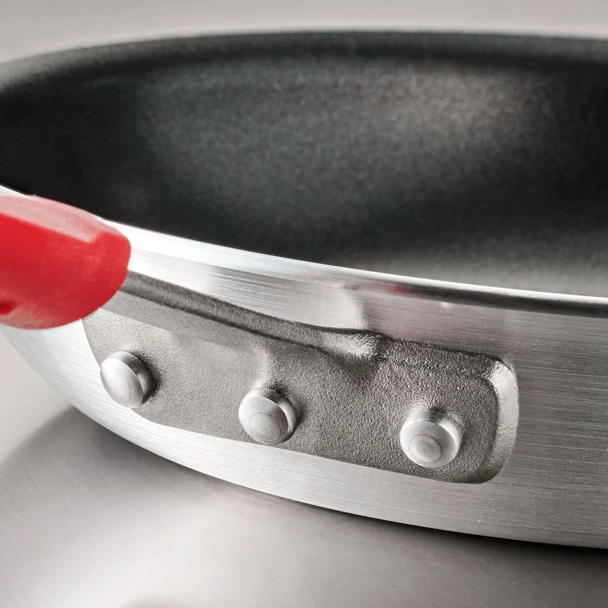 Tramontina Professional Aluminum Frying Pan with Interior Starflon Premium PFOA Free Nonstick Coating and Brushed Exterior Finish