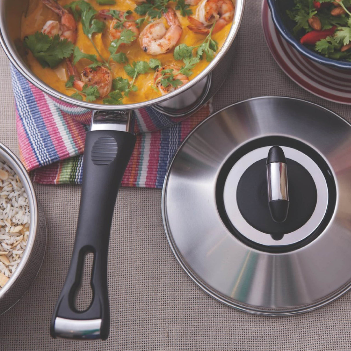 Tramontina Solar Bakelite stainless steel saucepan with lid, long handle and tri-ply base, 24 cm 4.7 L