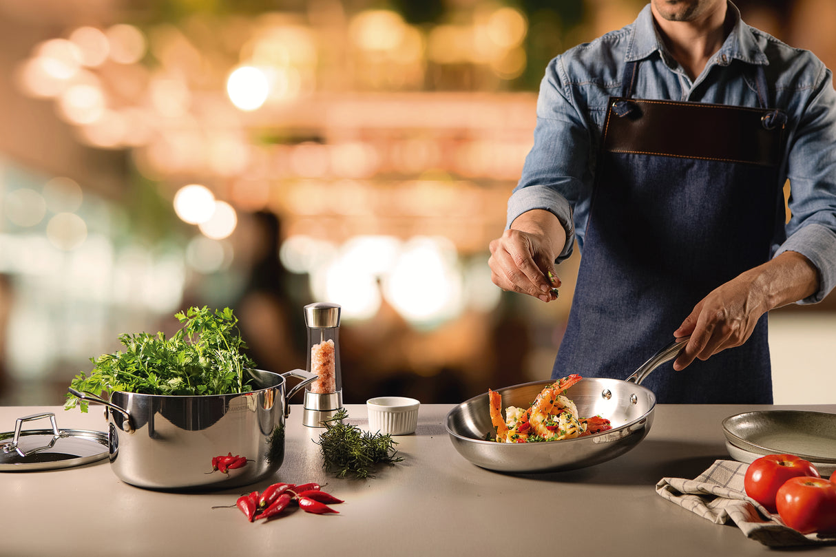 Tramontina Grano 26 cm 2.2 L shallow stainless steel frying pan with tri-ply body and long handle