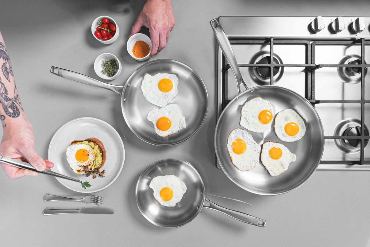 Tramontina Grano 26 cm 2.2 L shallow stainless steel frying pan with tri-ply body and long handle