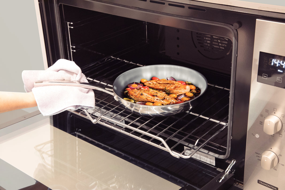 Tramontina Grano 26 cm 2.2 L shallow stainless steel frying pan with tri-ply body and long handle