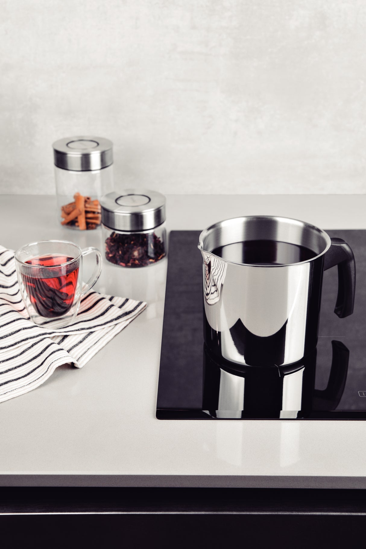 Tramontina Allegra stainless steel milk boiler and Bakelite handle, 14 cm 2 L