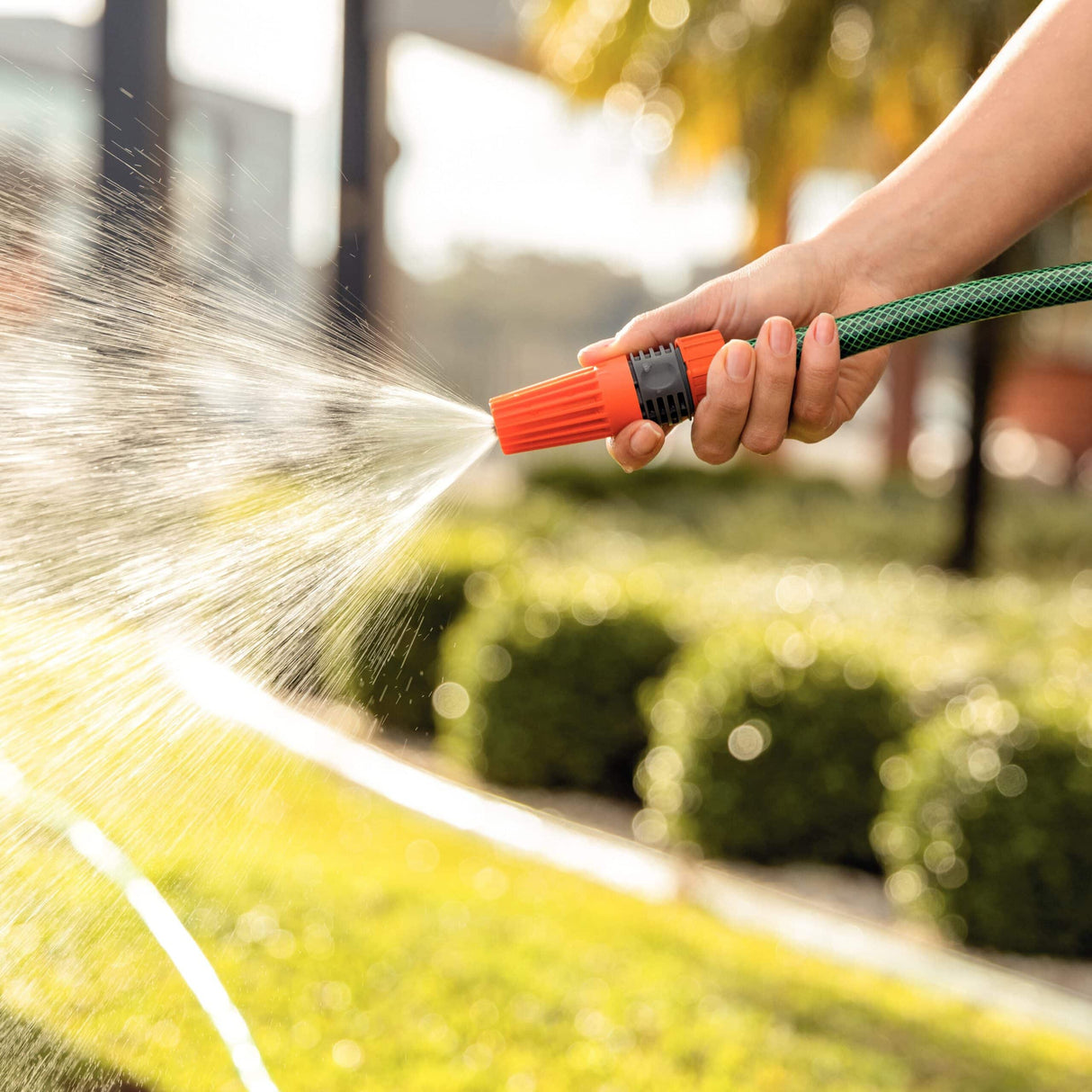 Tramontina 20m Flex Garden Hose in Green with 3-Layers PVC Fiber and Braided Polyester Cord with Thread Connectors and Sprayer