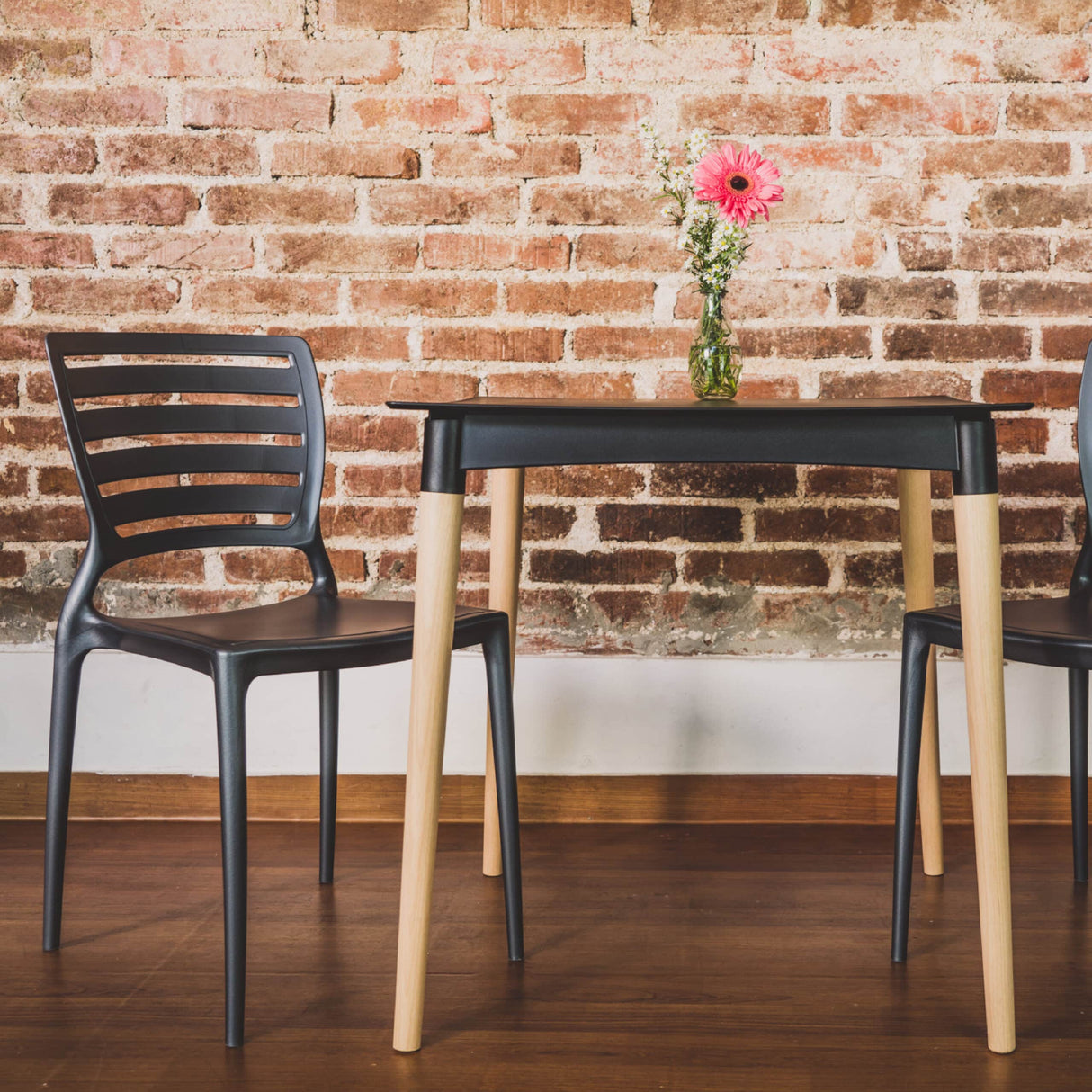 Tramontina Summa Sofia Graphite Polypropylene and Fiberglass Chair with Horizontal Backrest