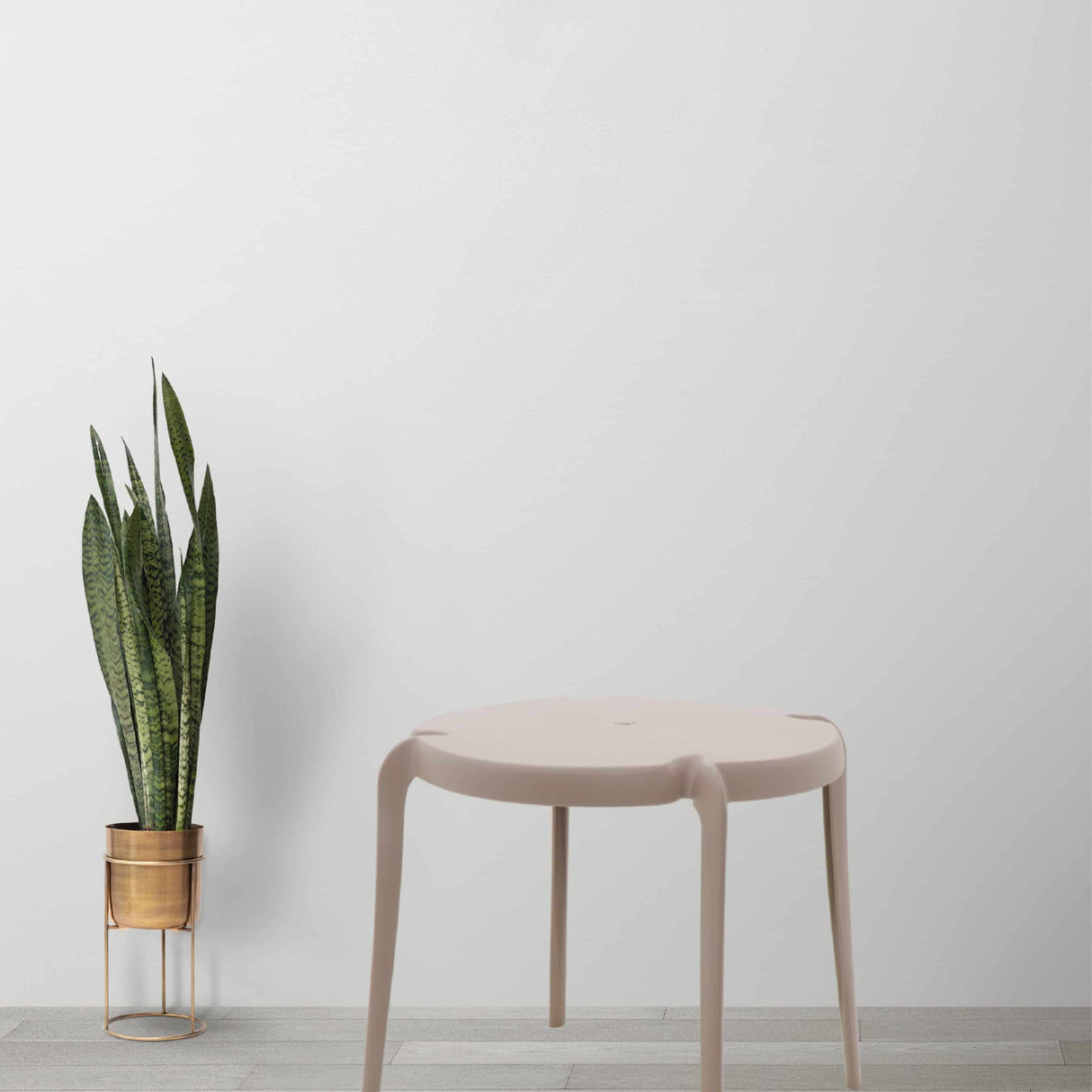 Tramontina Summa Clarice Taupe Polypropylene and Fiberglass Table