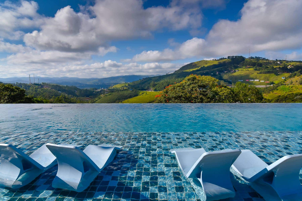 Tramontina Octo Concrete-Colored Polyethylene Sunlounger - Blue