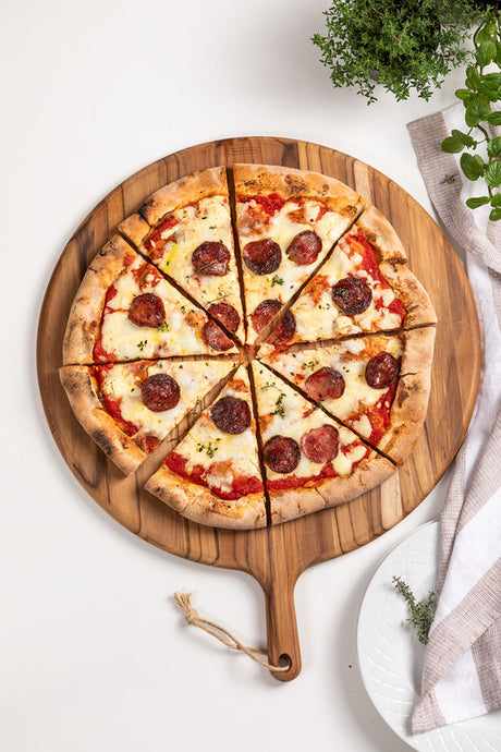 Tramontina Provence Round Pizza Board in FSC Teak Wood measuring 62 cm.