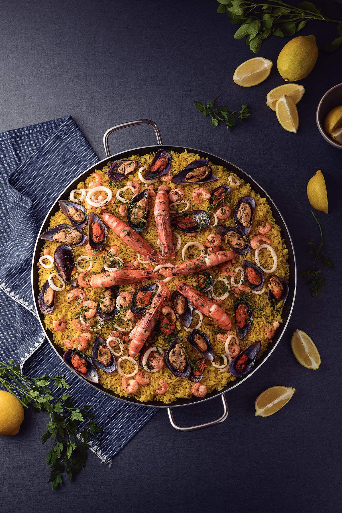 Tramontina Professional Aluminum Paella Pan with Interior Starflon Premium Nonstick Coating and Brushed Exterior Finish, 45 cm, 9.2 L